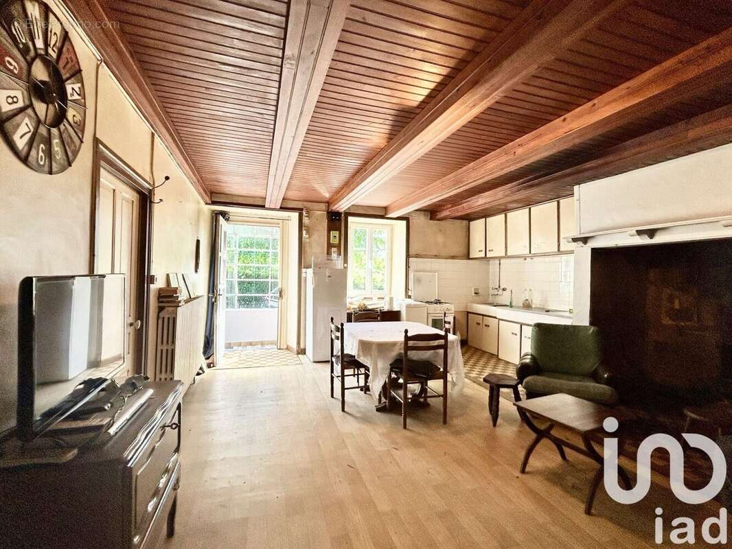 Photo 5 - Maison à MONTAIGNAC-SAINT-HIPPOLYTE