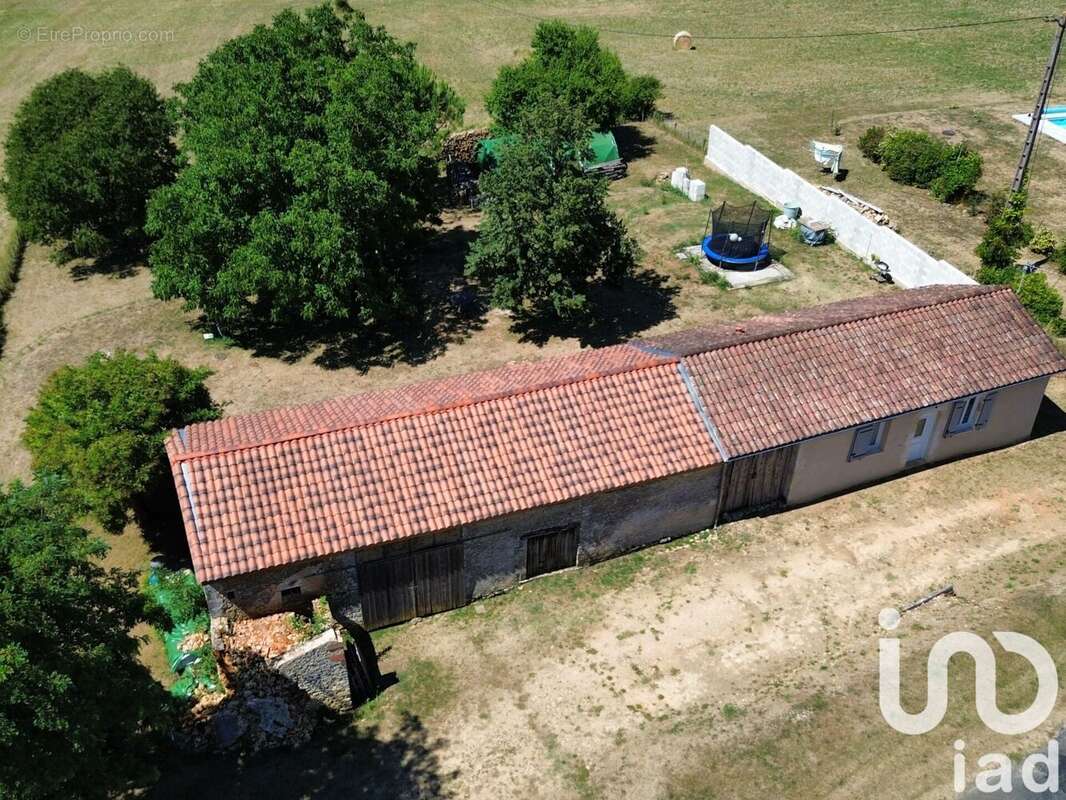 Photo 2 - Maison à SAINTE-FOY-DE-LONGAS