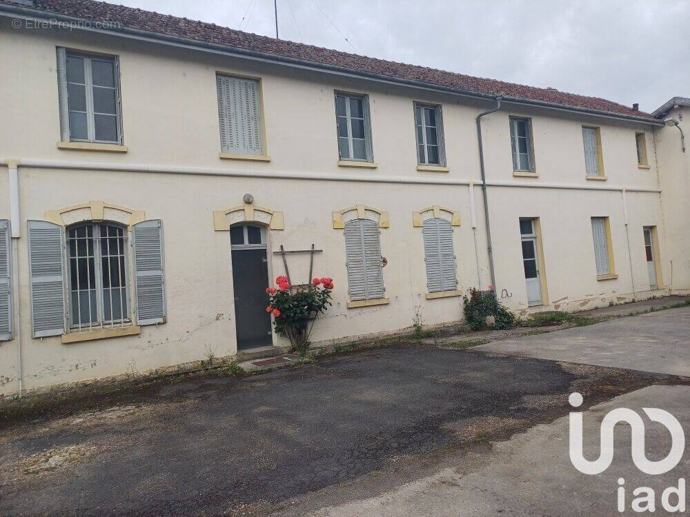 Photo 1 - Appartement à LOUZE