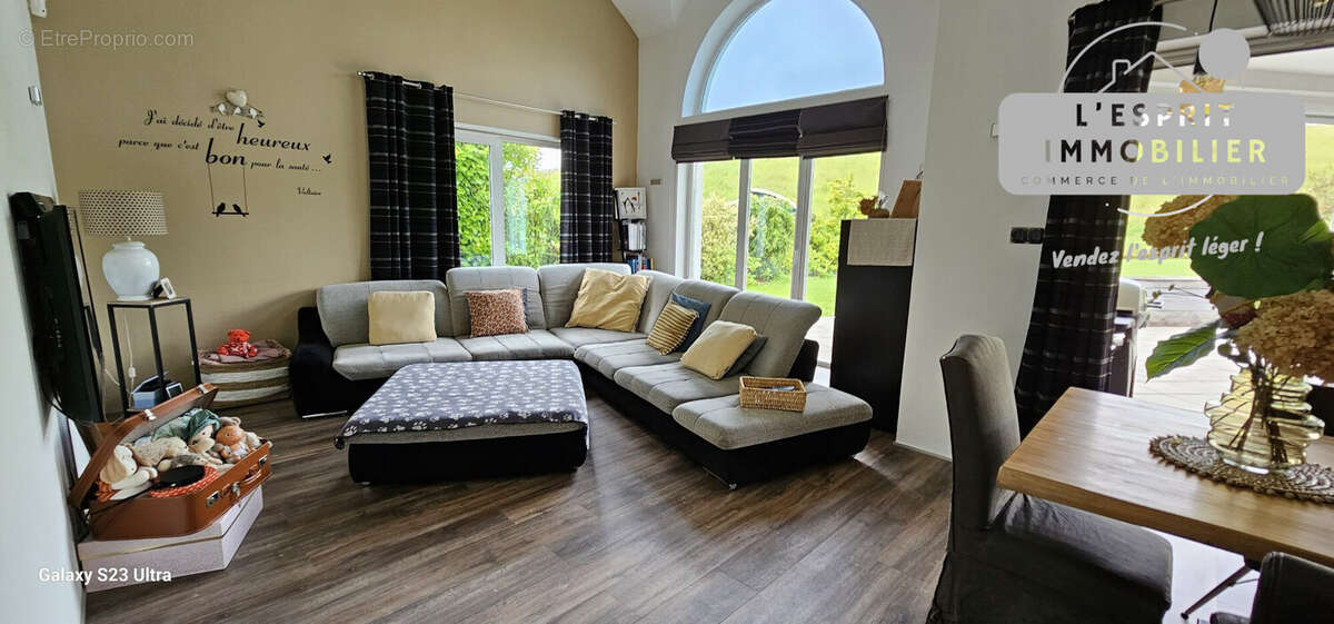 sa;lon - Maison à SARREGUEMINES