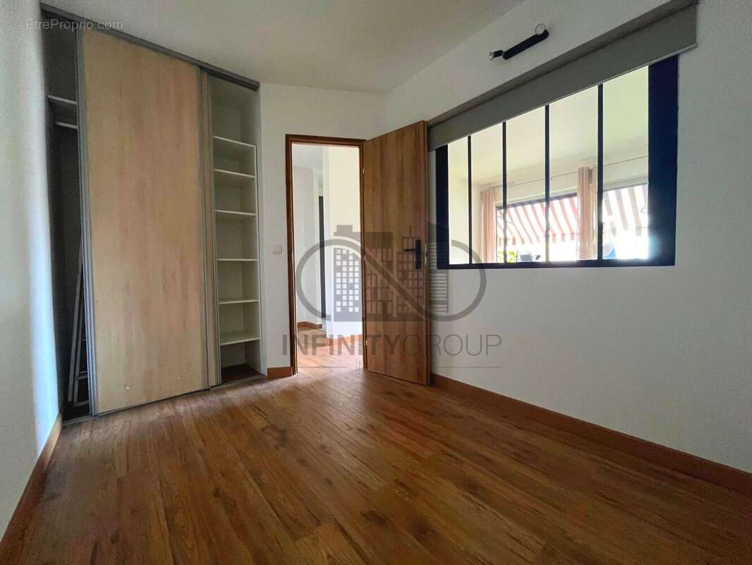 Appartement à MANDELIEU-LA-NAPOULE