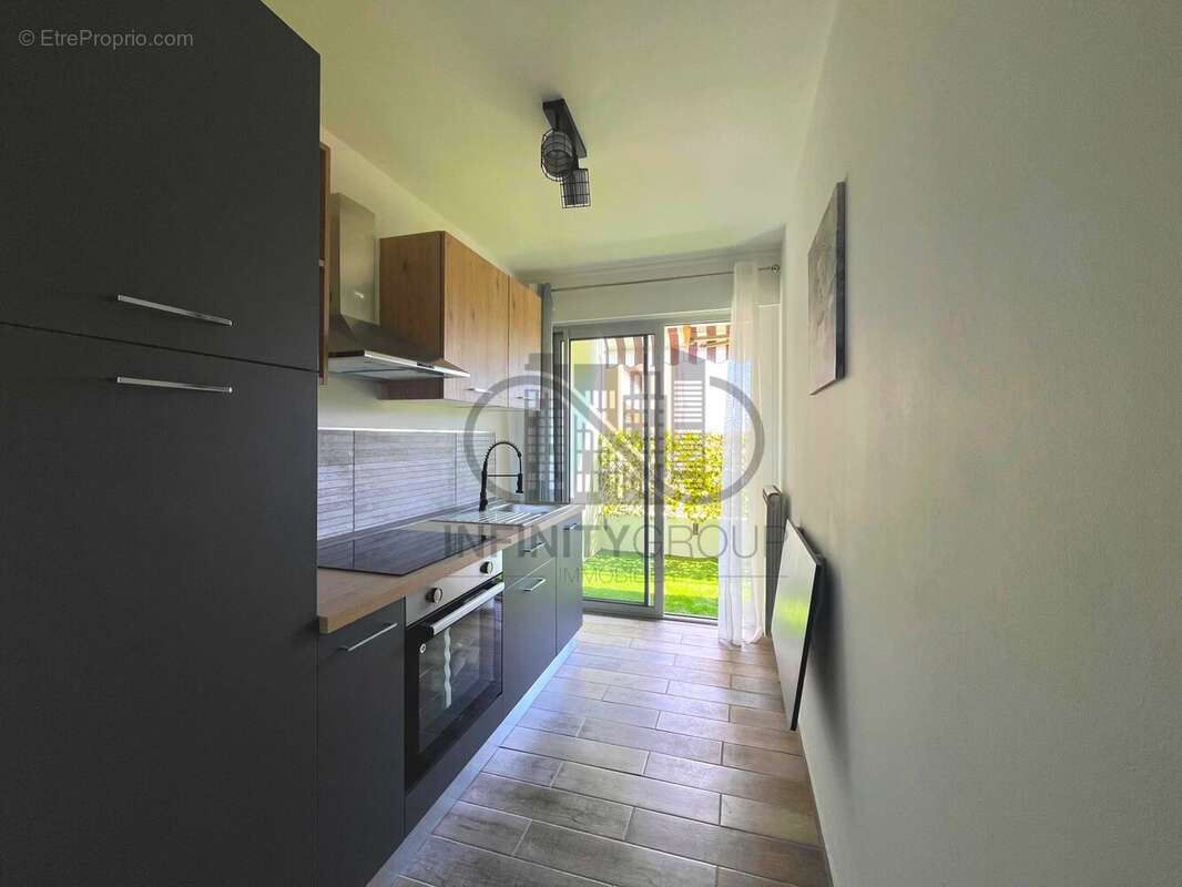 Appartement à MANDELIEU-LA-NAPOULE