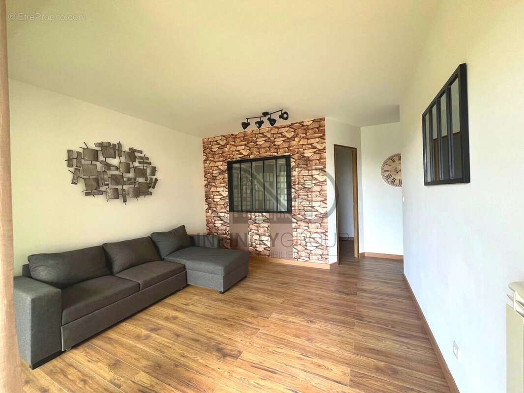 Appartement à MANDELIEU-LA-NAPOULE