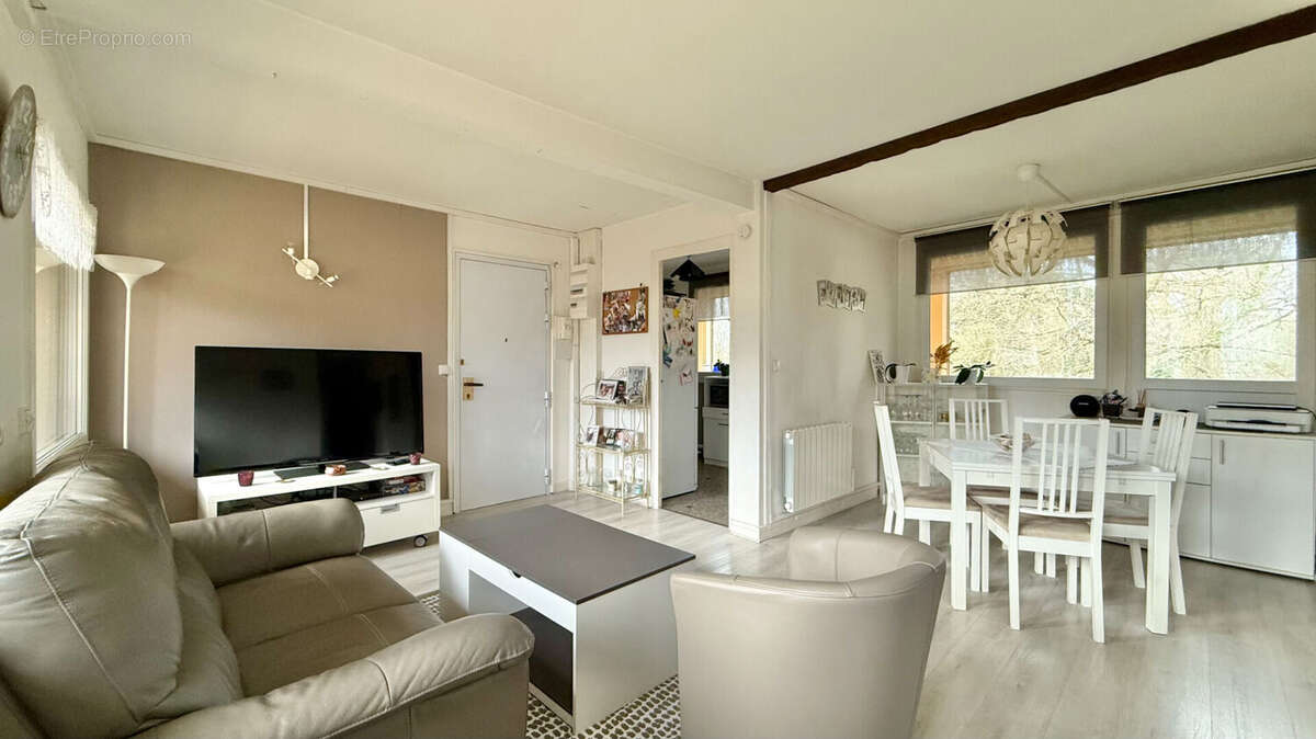 Appartement à CORBEIL-ESSONNES