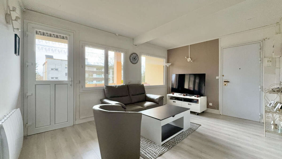 Appartement à CORBEIL-ESSONNES