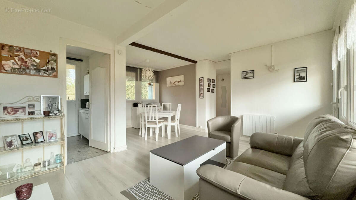 Appartement à CORBEIL-ESSONNES