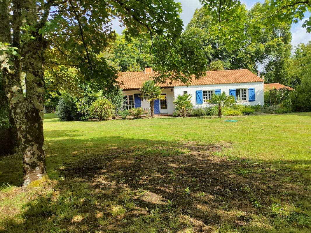 Maison à BOIS-DE-CENE