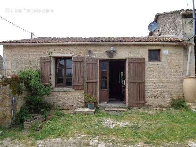Maison à BRIOUX-SUR-BOUTONNE