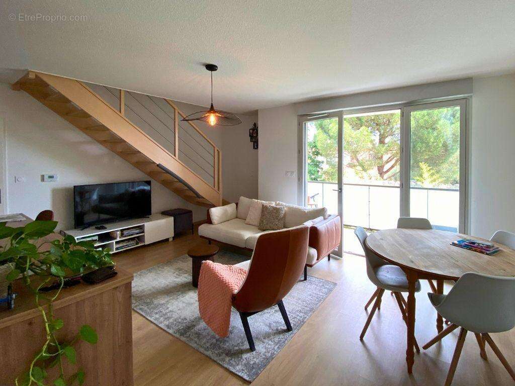   - Appartement à TOULOUSE