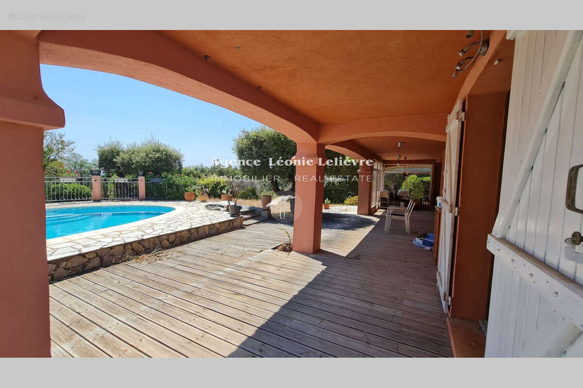 Maison à LES ISSAMBRES