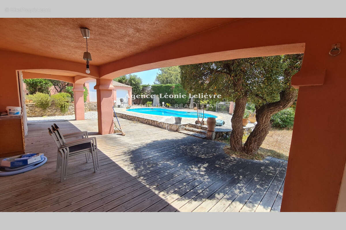 Maison à LES ISSAMBRES