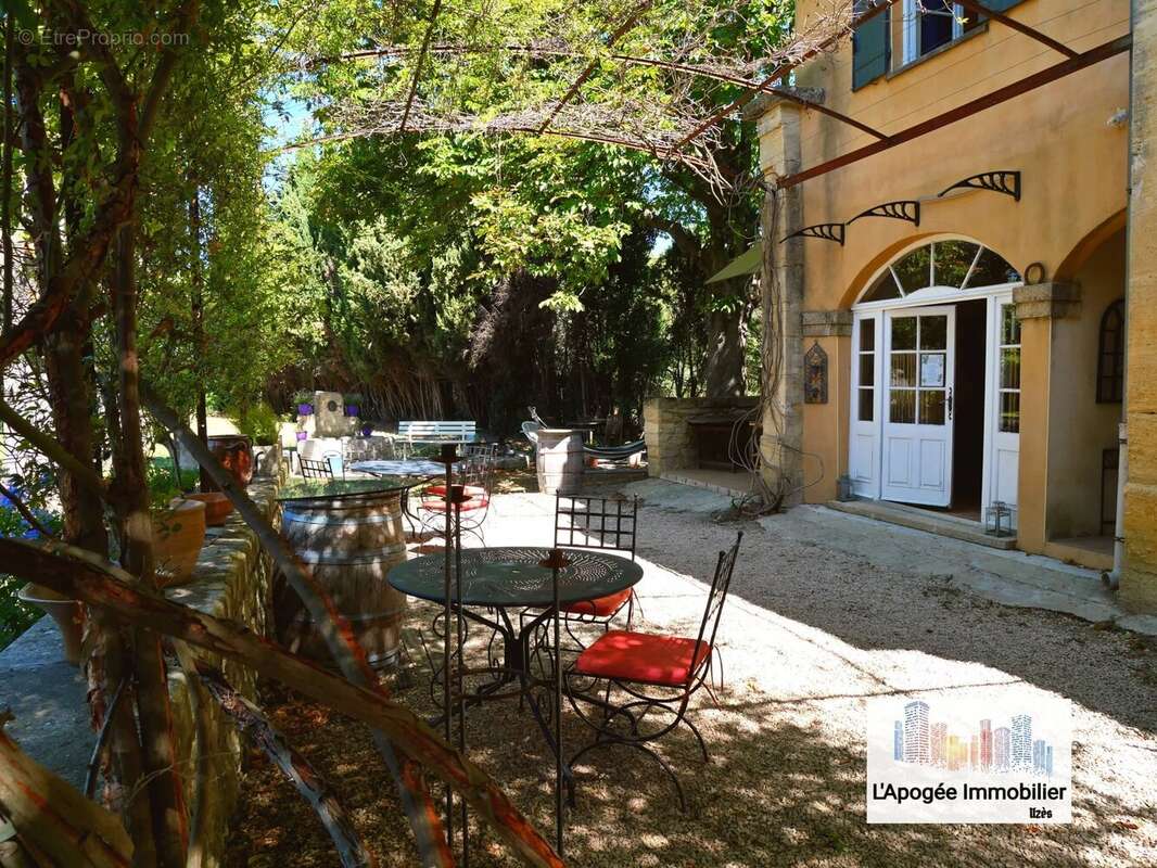 Maison à UZES