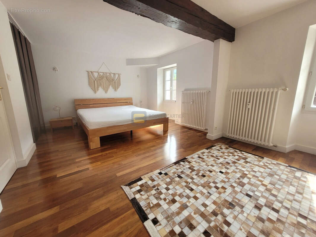 Appartement à SAINT-CERGUES