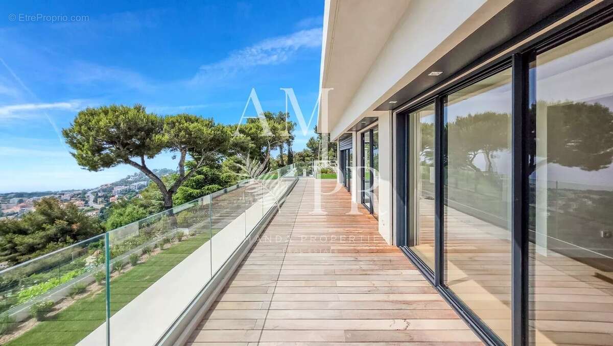 Maison à ROQUEBRUNE-CAP-MARTIN