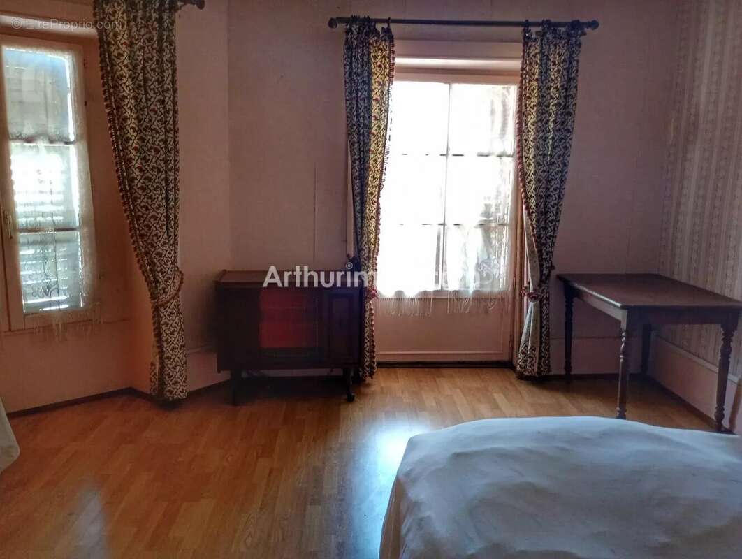 Maison à ARC-ET-SENANS