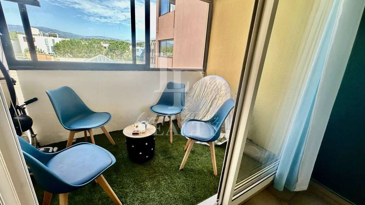 Appartement à VALBONNE