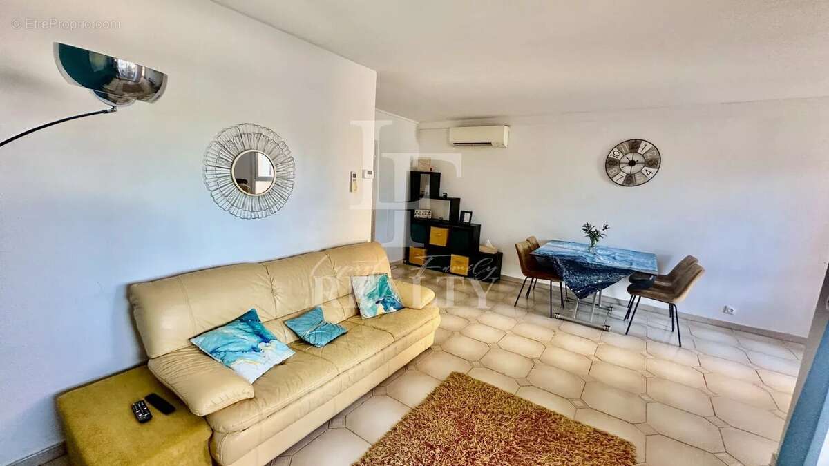 Appartement à VALBONNE