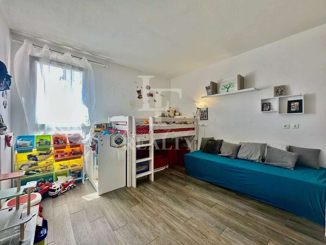 Appartement à VALBONNE