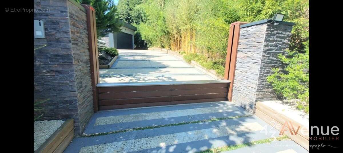 Maison à SAINTE-COLOMBE