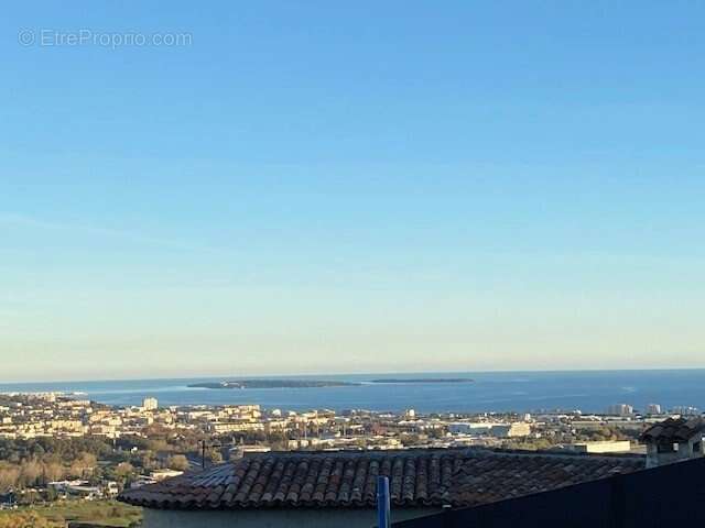 Terrain à MANDELIEU-LA-NAPOULE