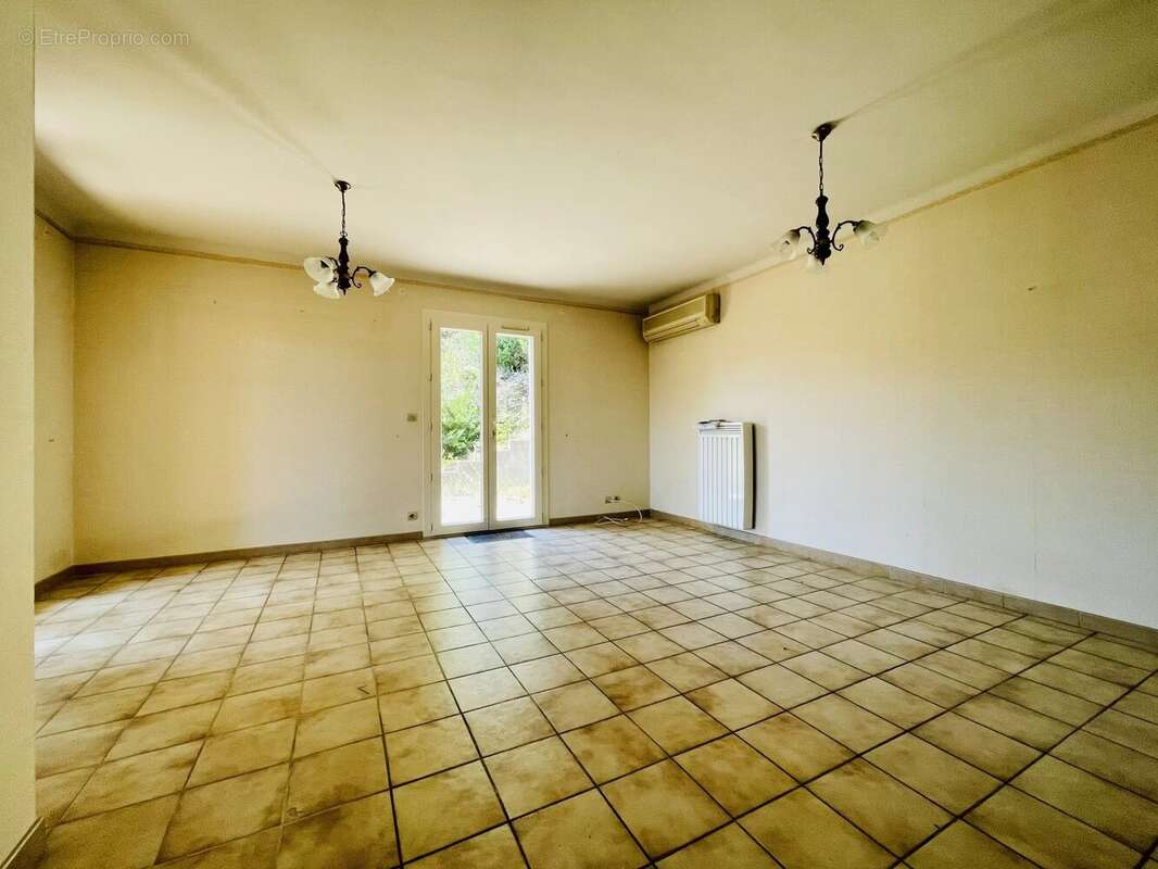 Maison à VAISON-LA-ROMAINE