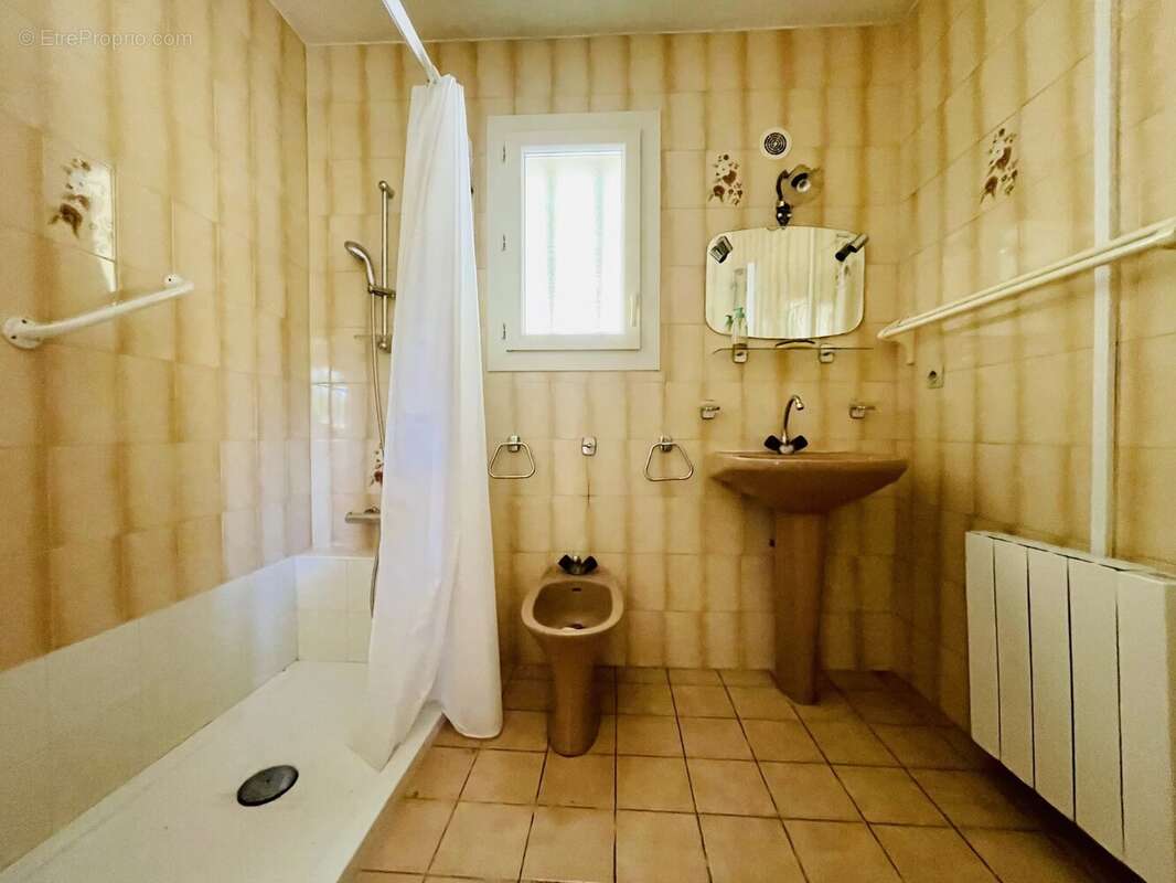 Maison à VAISON-LA-ROMAINE