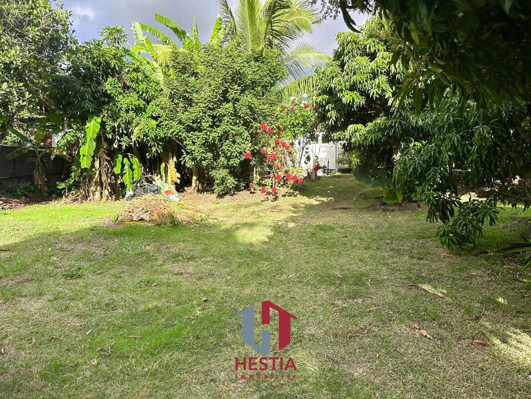 Terrain à SAINT-PAUL