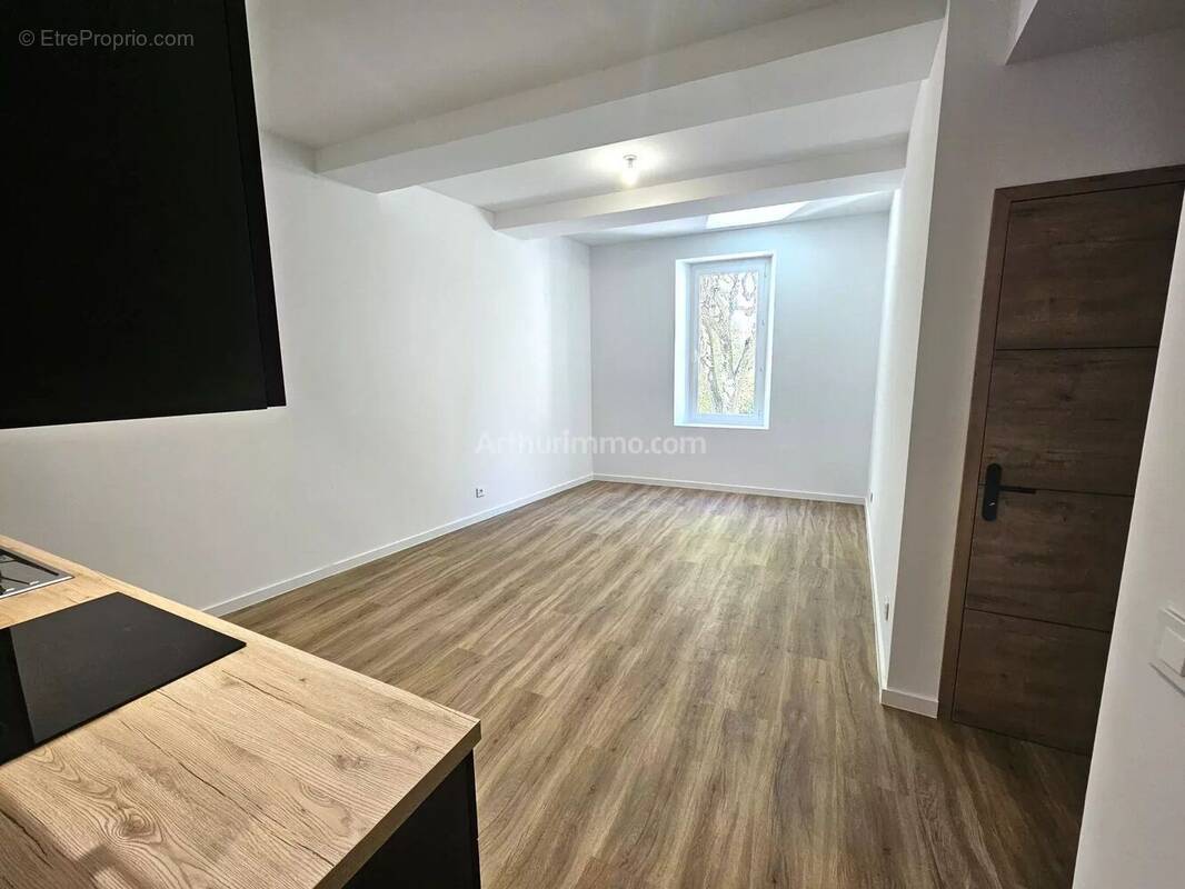 Appartement à AMPUS
