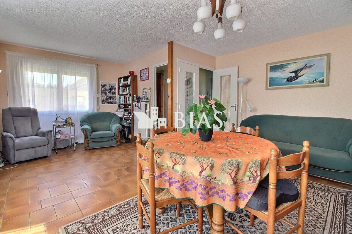 Maison à PONT-DE-L&#039;ARCHE