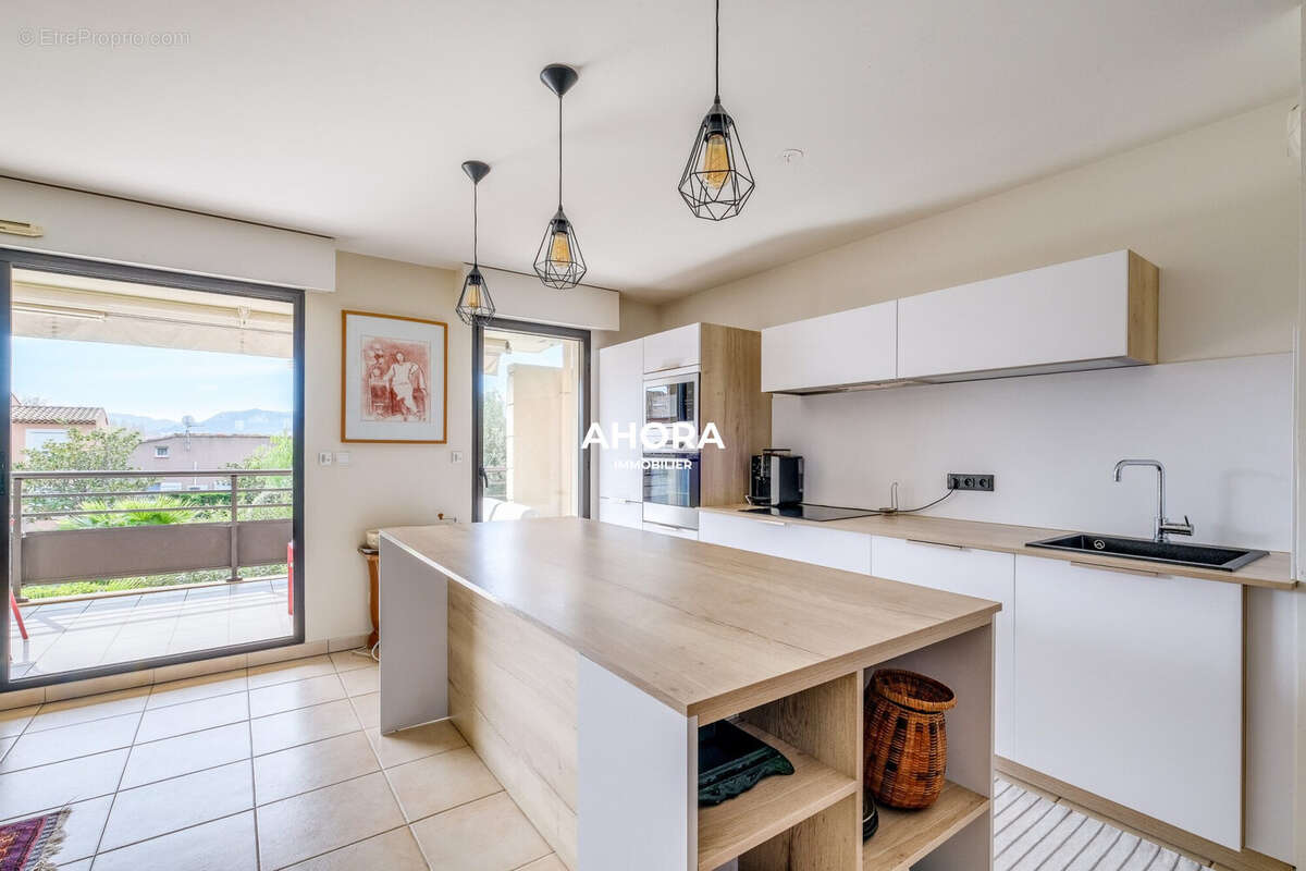 Appartement à MARSEILLE-8E