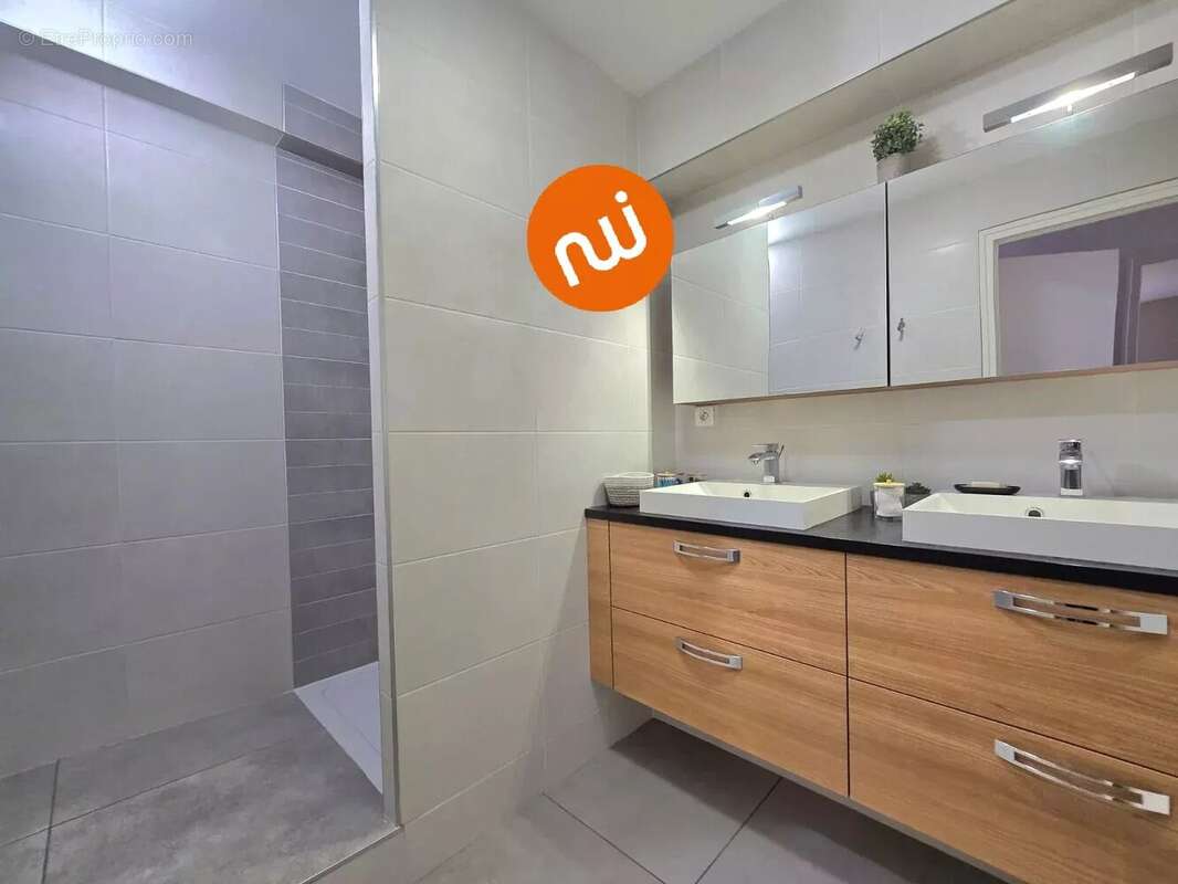 Appartement à TASSIN-LA-DEMI-LUNE