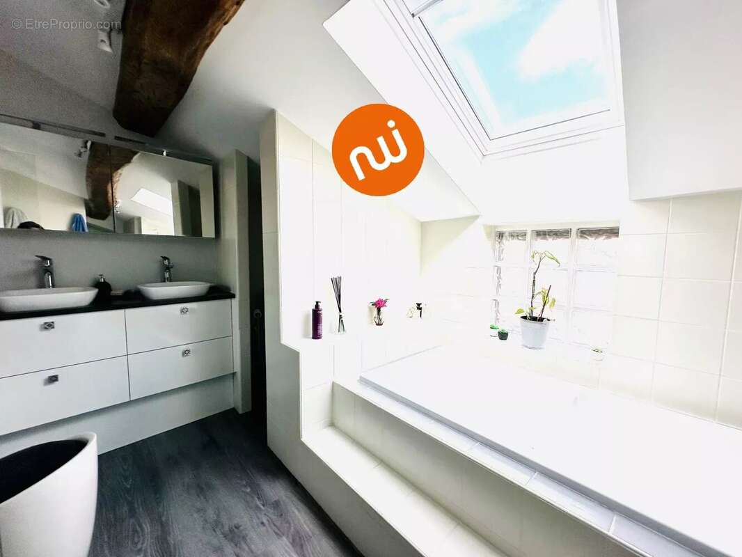 Appartement à TASSIN-LA-DEMI-LUNE