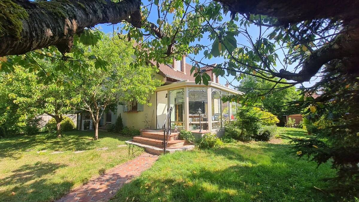 Maison à NOGENT-LE-ROI