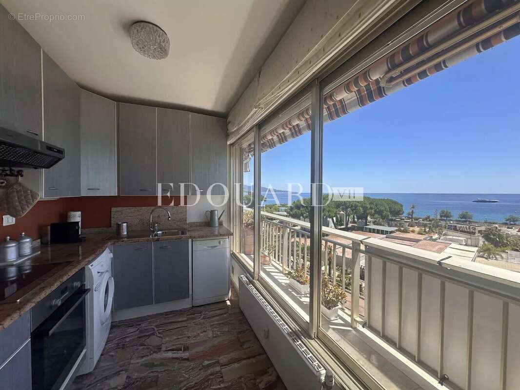 Appartement à ROQUEBRUNE-CAP-MARTIN