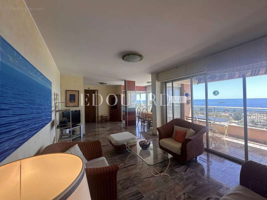 Appartement à ROQUEBRUNE-CAP-MARTIN