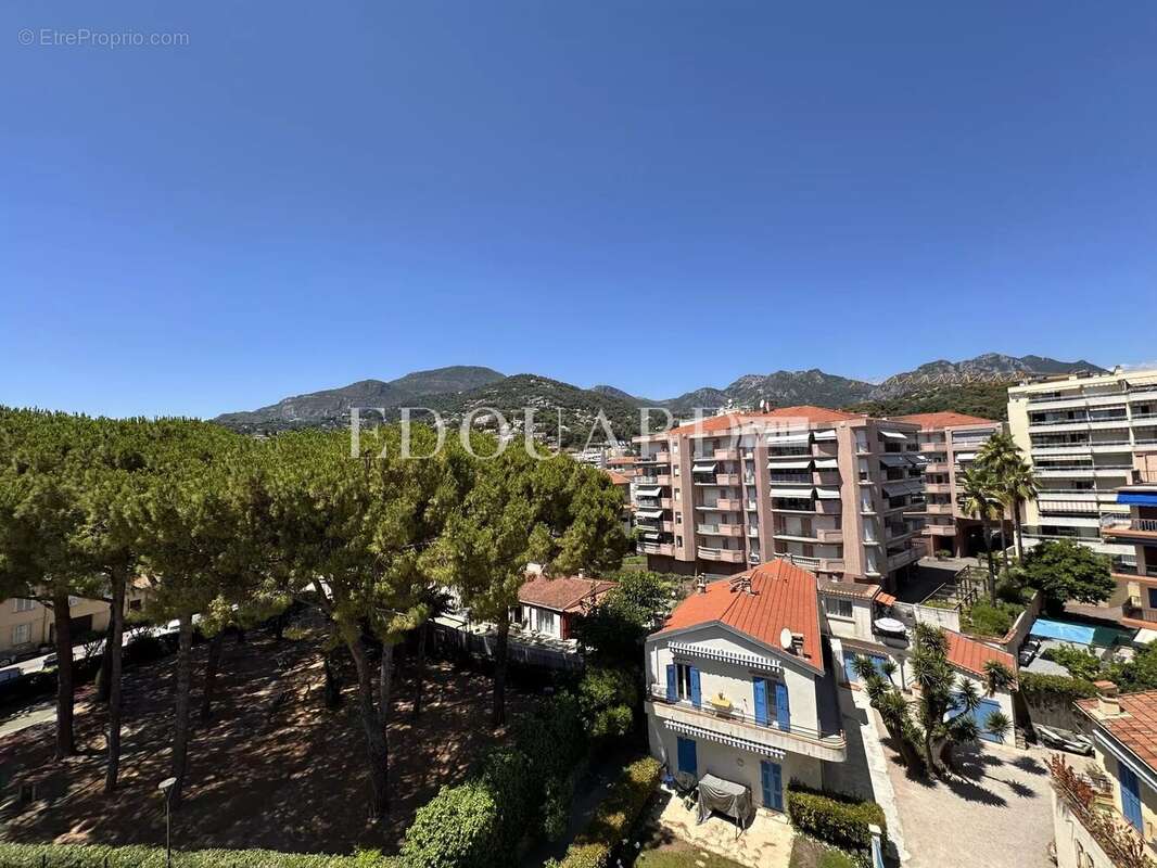 Appartement à ROQUEBRUNE-CAP-MARTIN