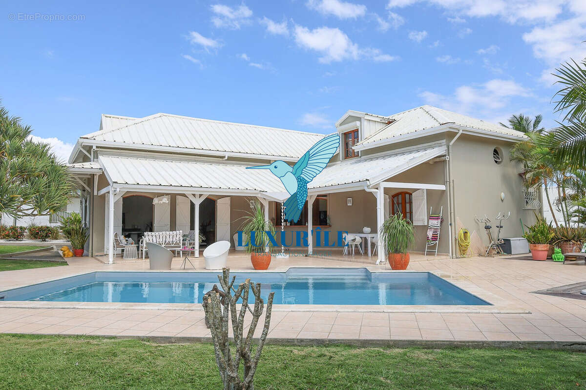 Maison à BAIE-MAHAULT