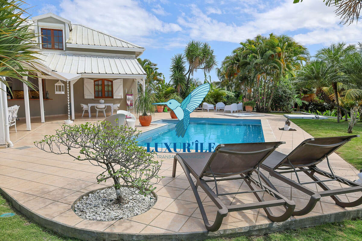 Maison à BAIE-MAHAULT