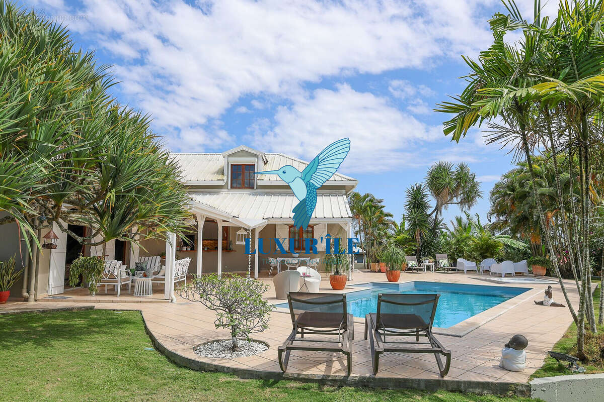 Maison à BAIE-MAHAULT