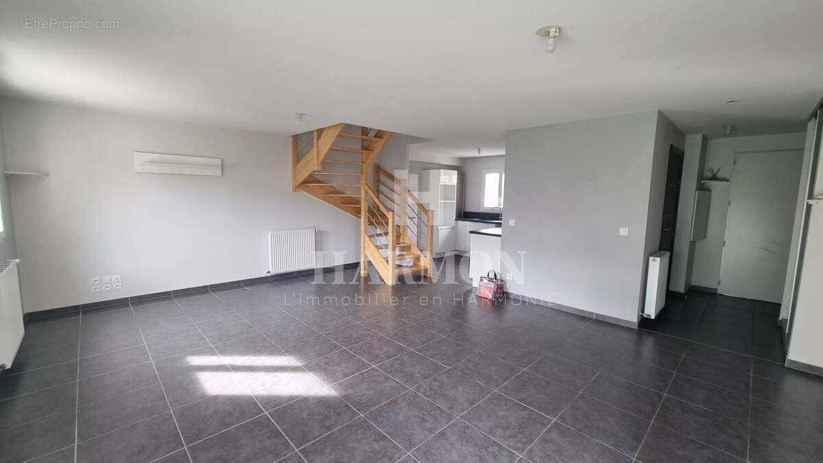 Maison à ARTIGUELOUVE