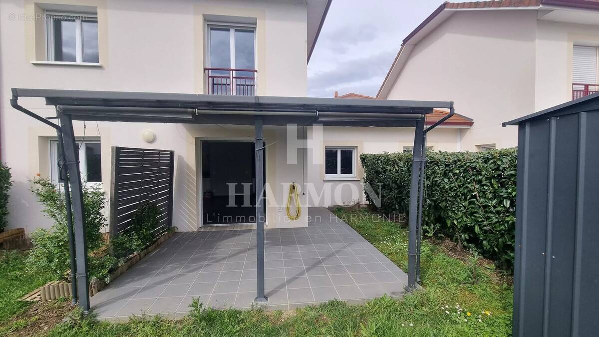 Maison à ARTIGUELOUVE