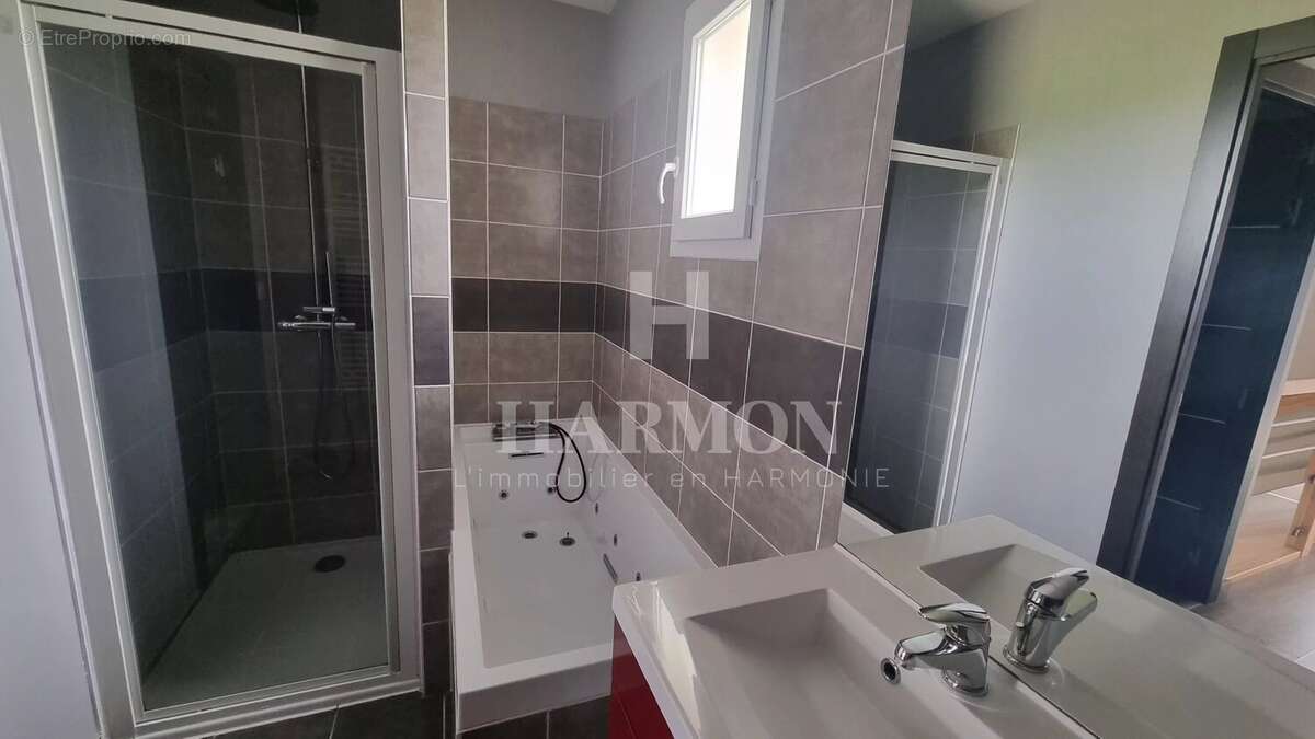 Maison à ARTIGUELOUVE