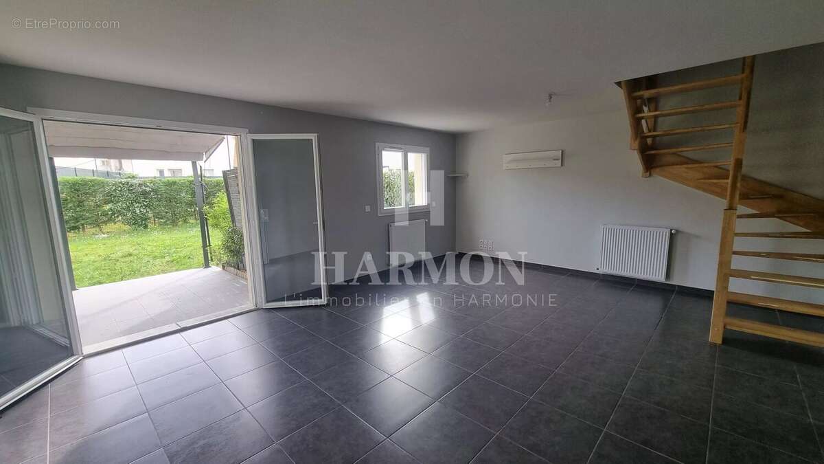 Maison à ARTIGUELOUVE