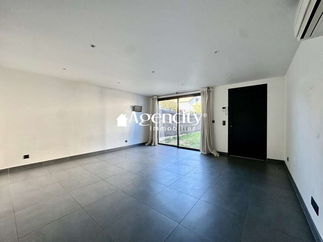 Maison à LAGNY-SUR-MARNE