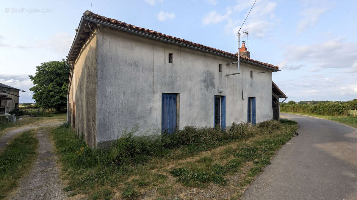 Maison à CHARROUX