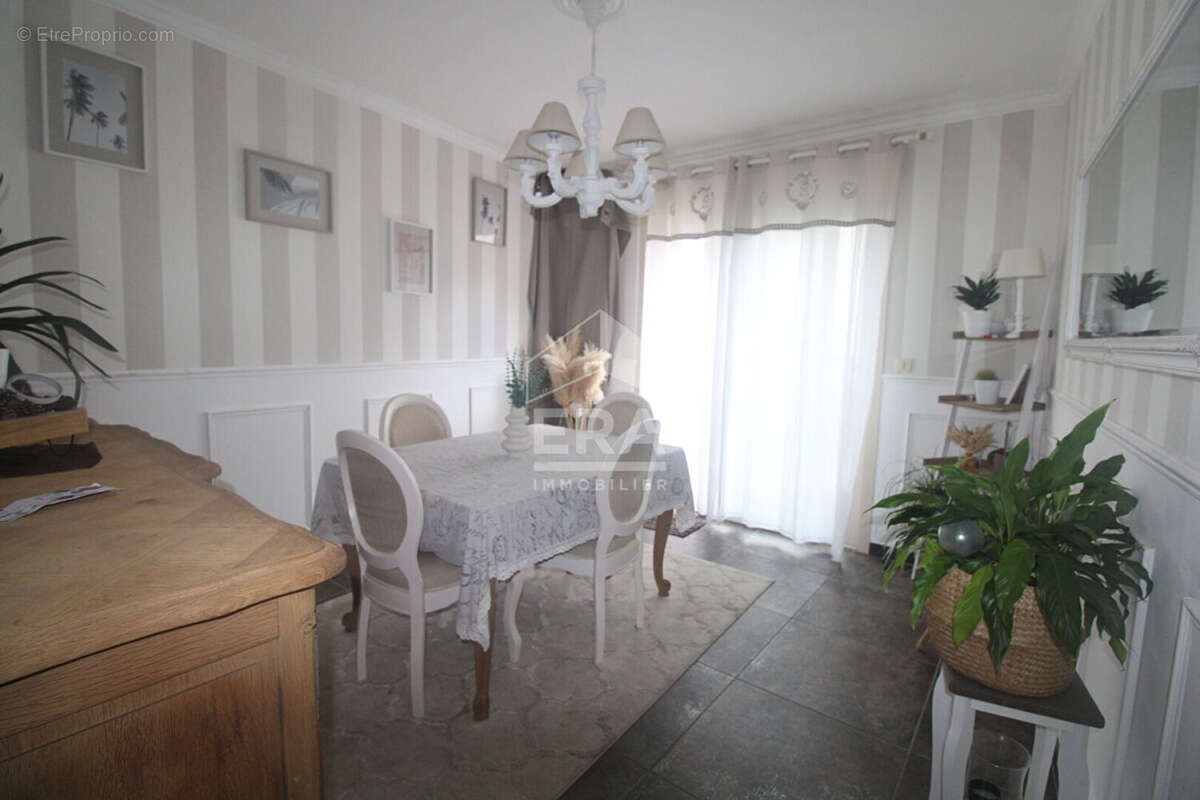 Maison à MONTESCOURT-LIZEROLLES