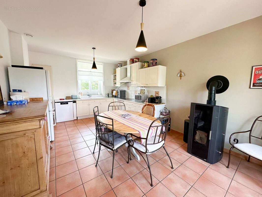 Maison à SAINT-SYMPHORIEN-SUR-COISE