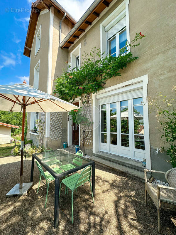 Maison à SAINT-SYMPHORIEN-SUR-COISE