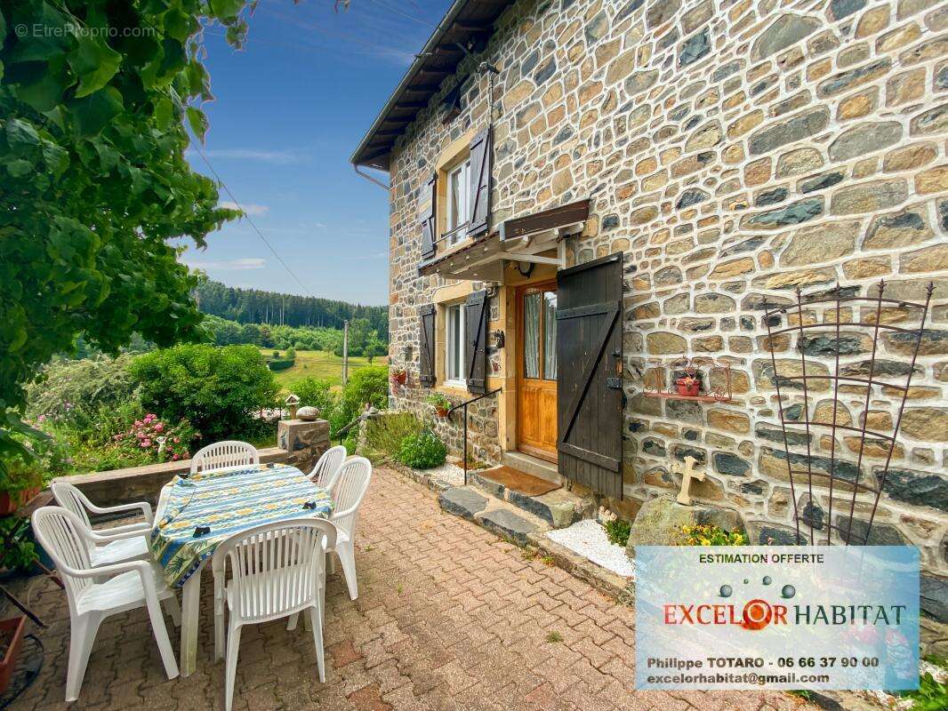 Maison à SAINT-DIDIER-SUR-BEAUJEU