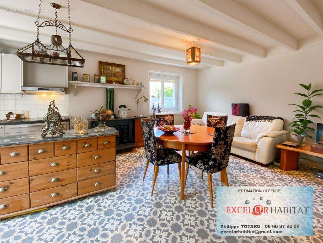 Maison à SAINT-DIDIER-SUR-BEAUJEU